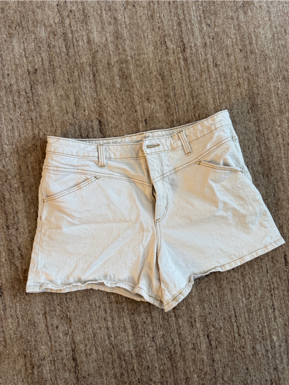 Universal Thread Cream High-Rise Women’s Denim Shorts